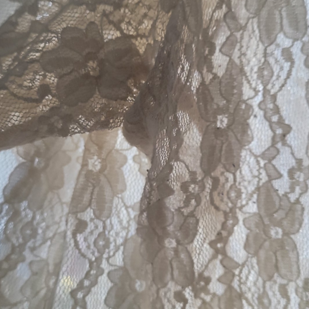 Lace duster - Picture 4 of 5